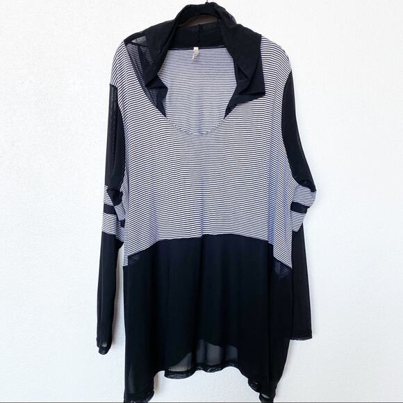 LF Stores Emma & Sam Mesh Stripe Oversized Hoodie Size Small - Picture 1 of 10